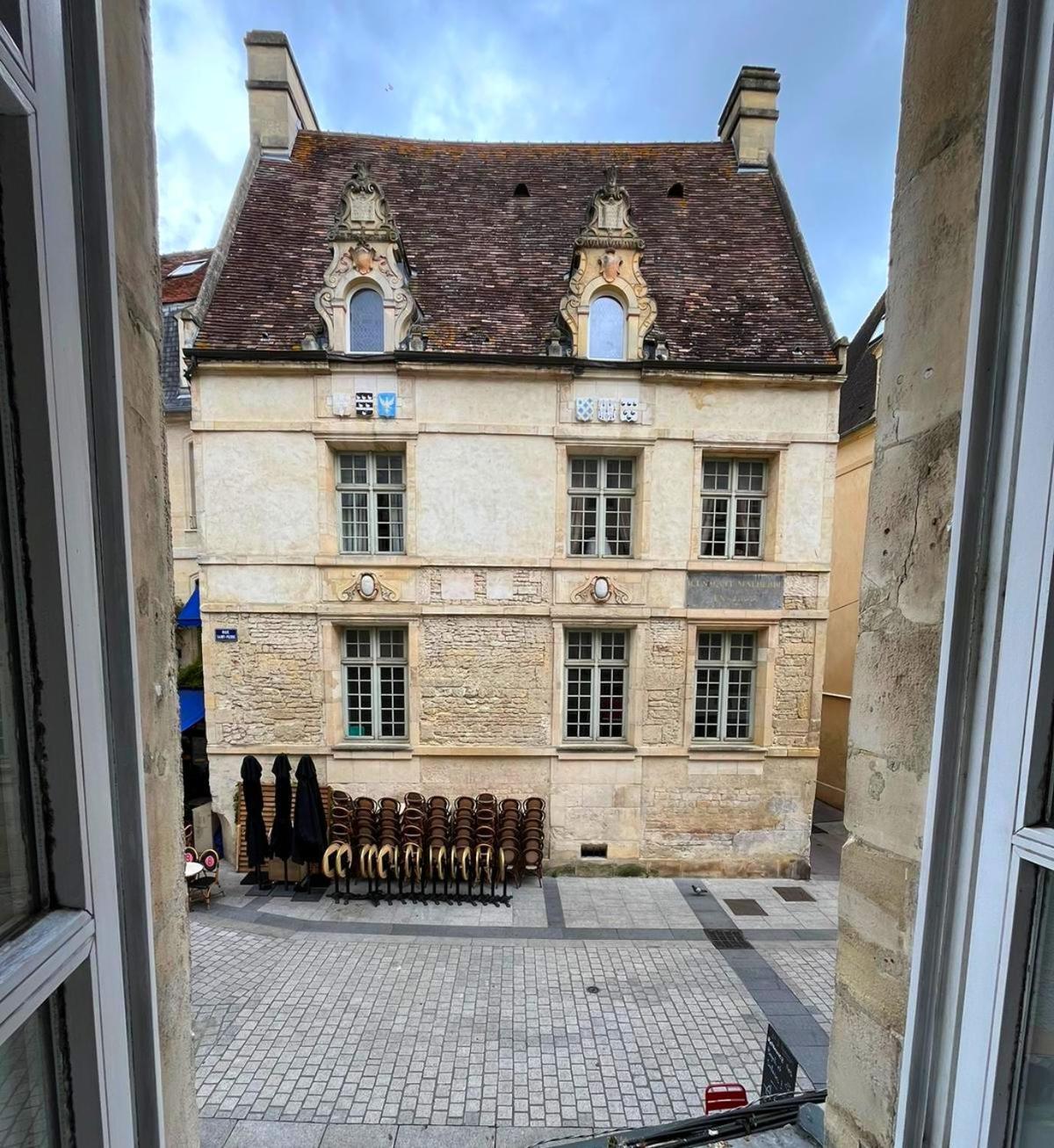 Elegant Studio En Hypercentre Dans Le Quartier Historique Anime Avec Parking Gratuit Кан Экстерьер фото